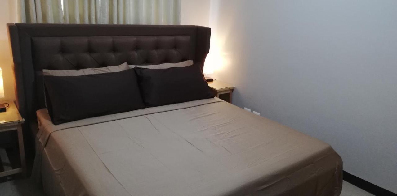 Sibarian Condo Unit C1 10Th Floor Pasay Bagian luar foto